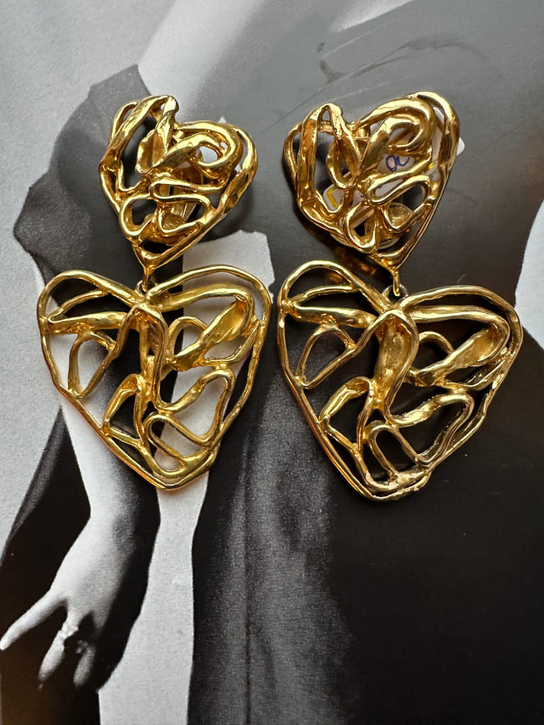 Clips from the Fashion House Yves Saint Laurent