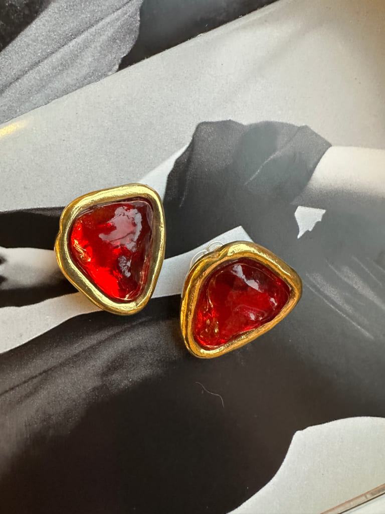 Clips from the Fashion House Yves Saint Laurent